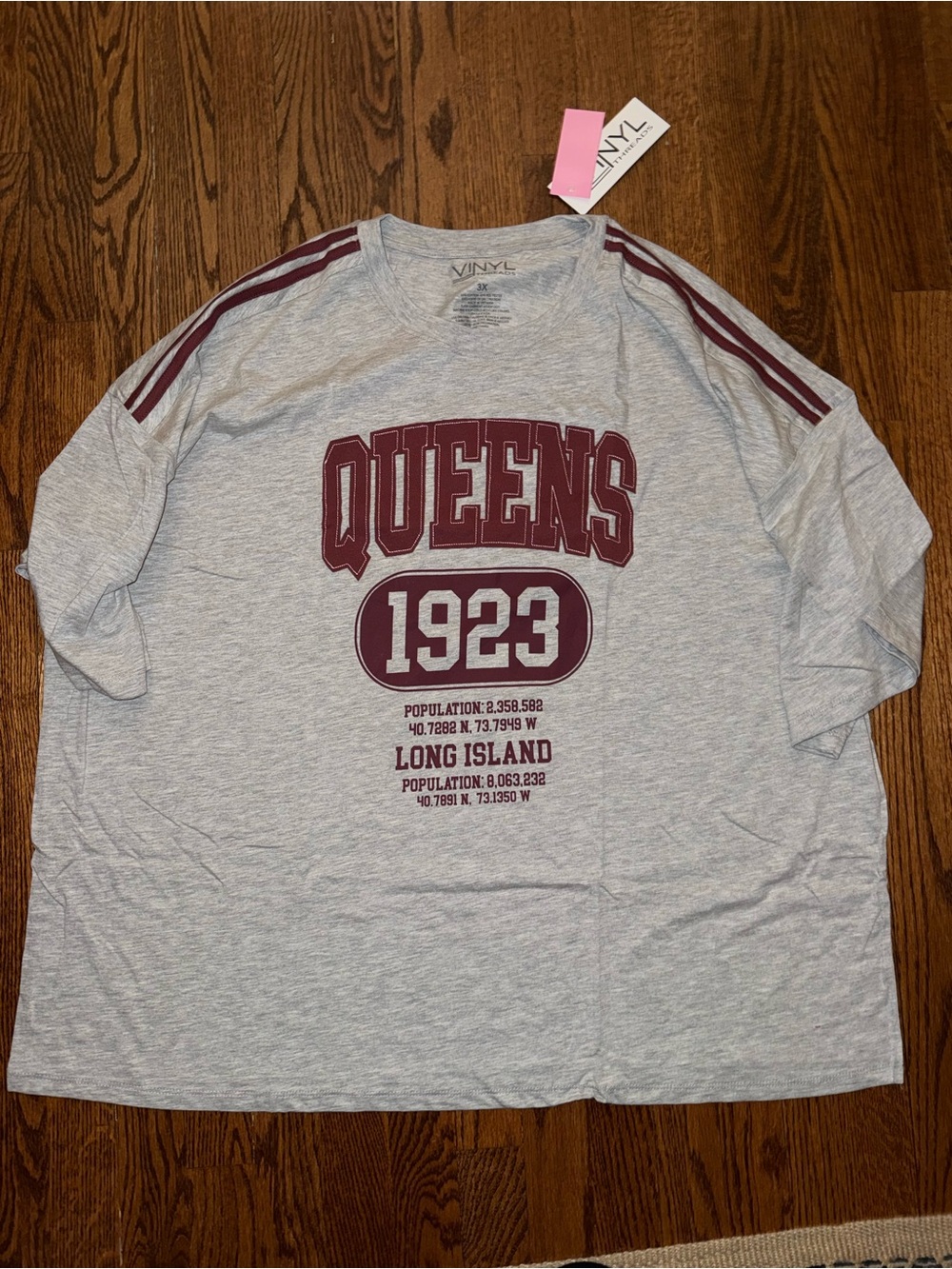Queens 1923 Short Sleeve Tee - Gray & Maroon